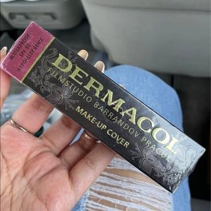 Dermatology Makeup cover #223